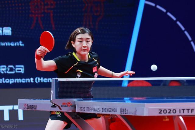 既优雅又充 既优雅又充