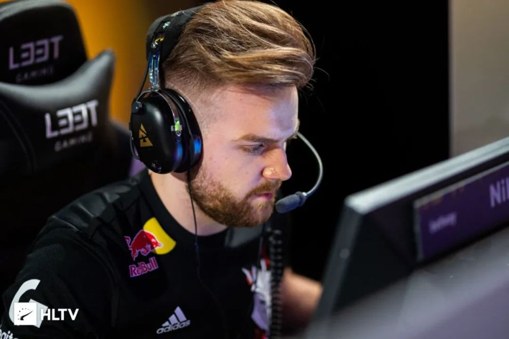 幕后导览 幕后导览