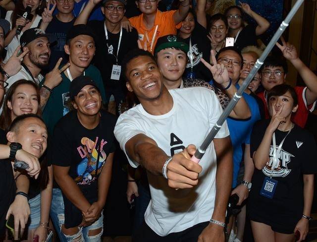 装进口袋 装进口袋